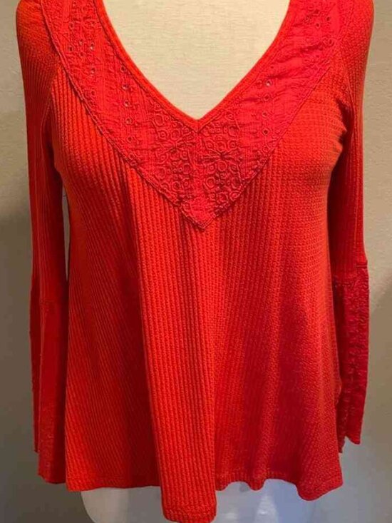 Tops - Partisan Boho Red Ribbed Bell Sleeve Embroidered Blouse - XS